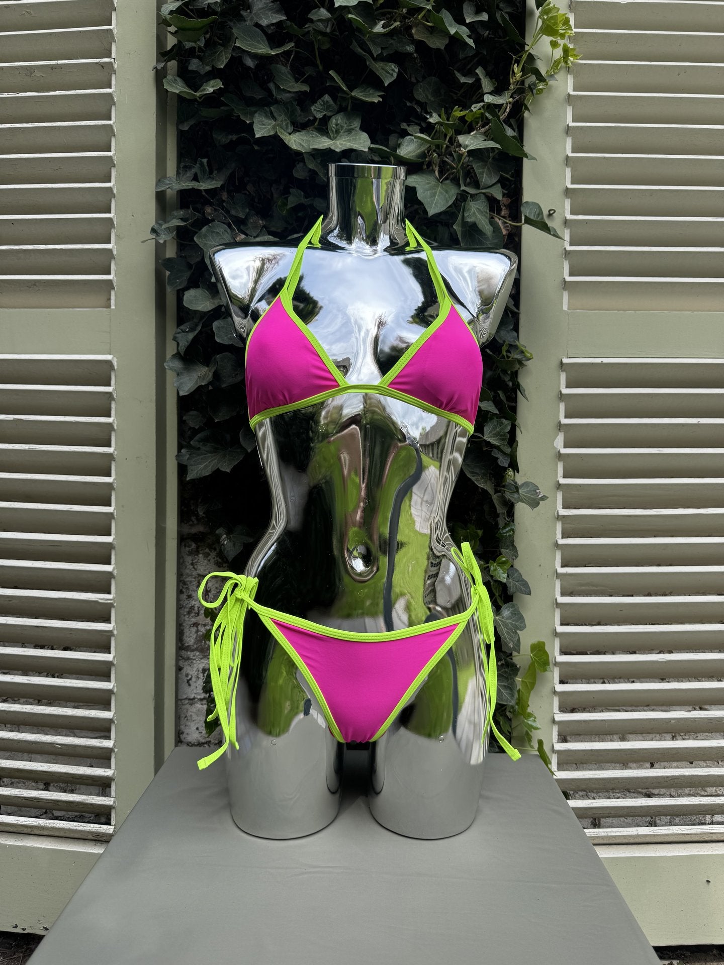 Triangle Bikini Contrast Trim Fuchsia